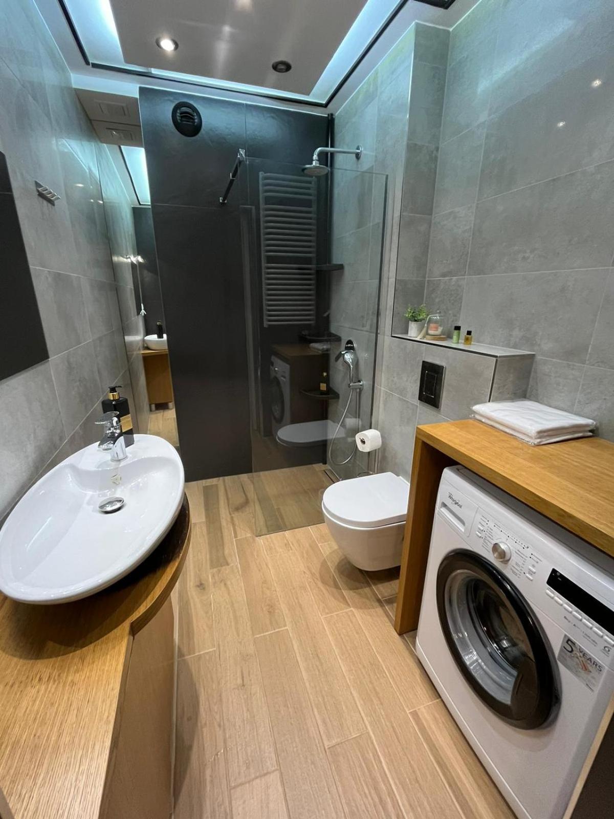 Bianco Apartament Reduta Park Free Parking Krasków Exterior foto